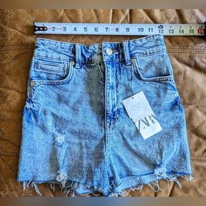 ZARA HIGH RISE ACID WASH CUTOFFS SZ 34